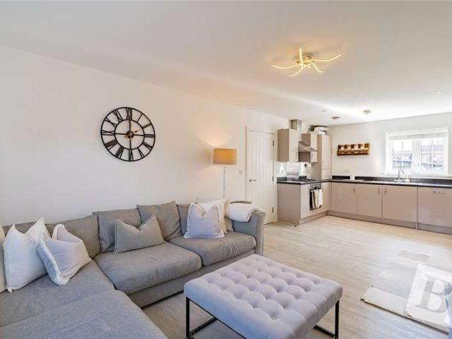 Flat for sale in Chelmsford, Essex