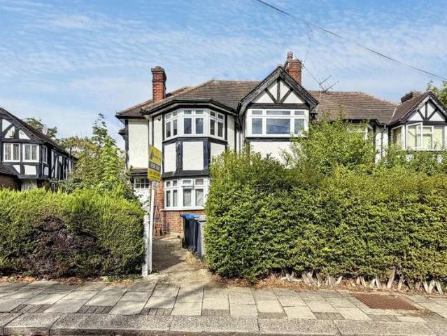 Flat for sale in London Borough of Brent, Greater London