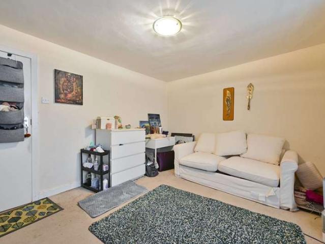 Flat for sale in St John's Wood, St. John's Wood