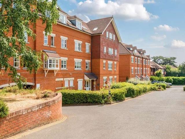 Flat for sale in Westfield, Woking