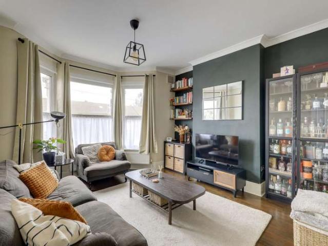 Flat for sale in London Borough of Lewisham, Greater London