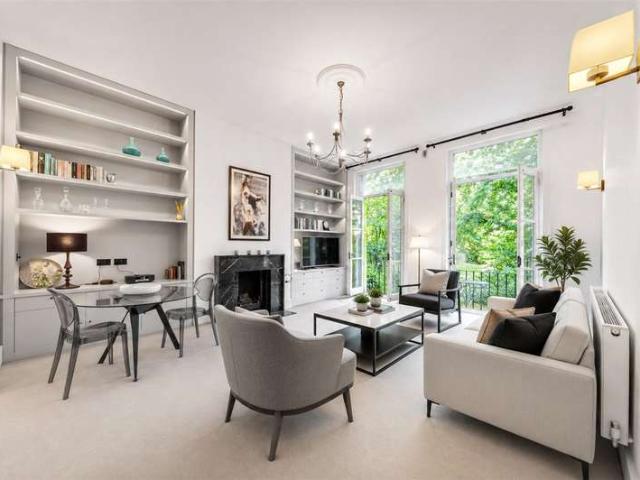 Flat for sale in Maida Vale, Greater London