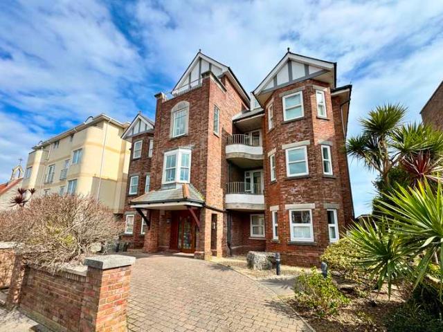 Flat for sale in Swanage, East Dorset