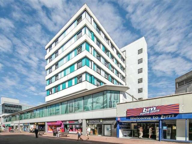 Flat for sale in Key Street, Suffolk