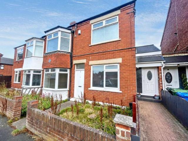 Flat for sale in Blyth, Northumberland