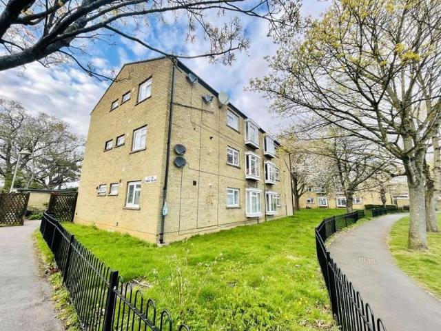 Flat for sale in The Slade, Oxfordshire