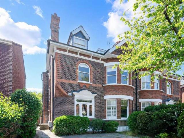 Flat for sale in London Borough of Merton, Merton Park
