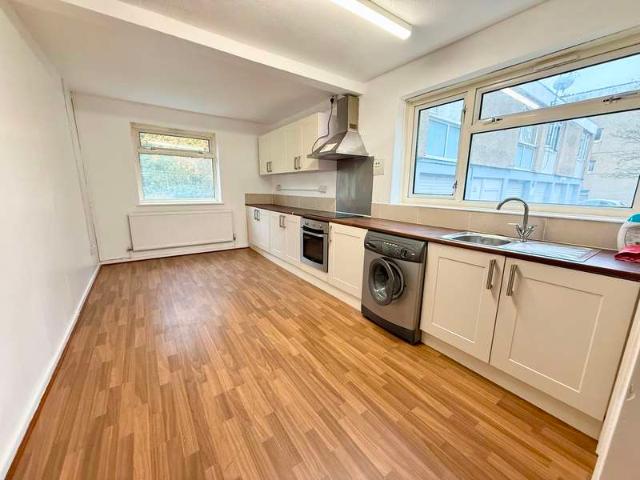 Flat for sale in Pontnewynydd, Abersychan