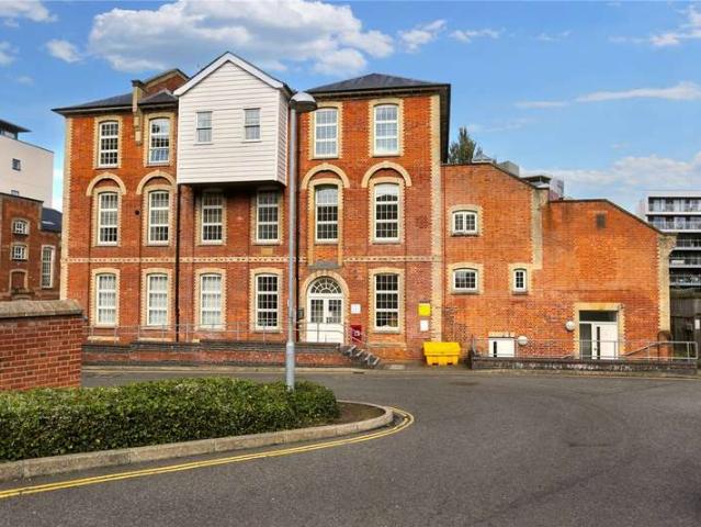 Flat for sale in Lakenham, East Bank