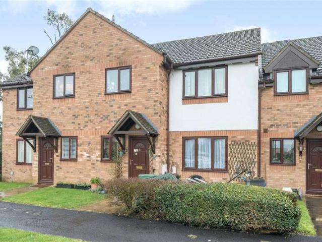 Flat for sale in Carterton, West Oxfordshire