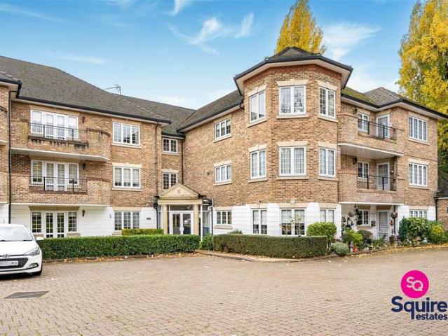 Flat for sale in Hendon, Greater London