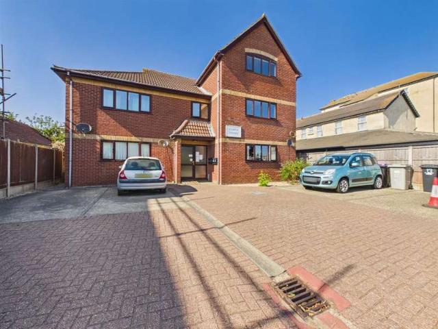 Flat for sale in Mablethorpe and Sutton, Belleau