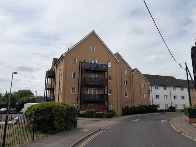 Flat for sale in Bocking, Chipping Hill
