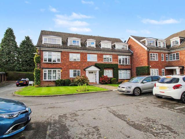Flat for sale in Primley Park, Leeds