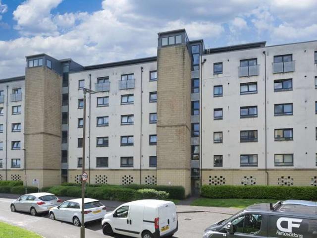 Flat for sale in Leith Links, Scotland