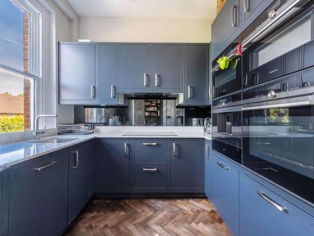Flat for sale in Hampstead, South Hampstead