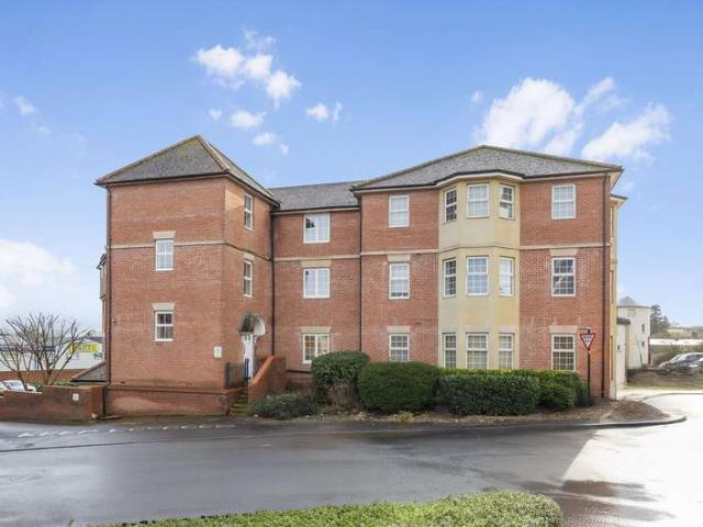 Flat for sale in Sturminster Newton, Bagber