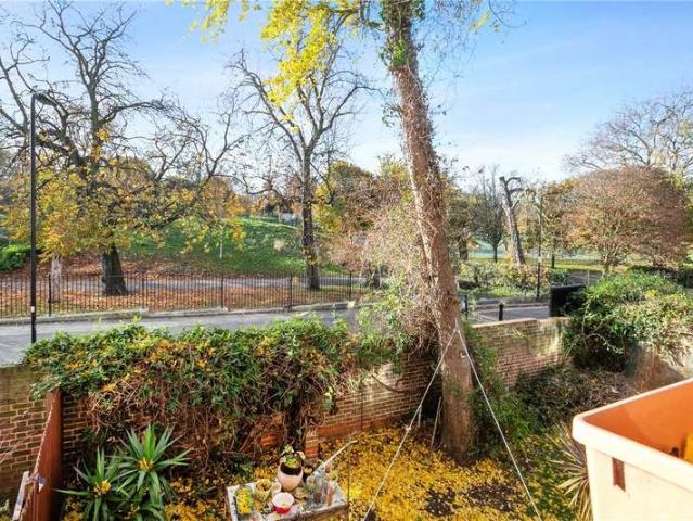 Flat for sale in Lordship South Estate, Greater London