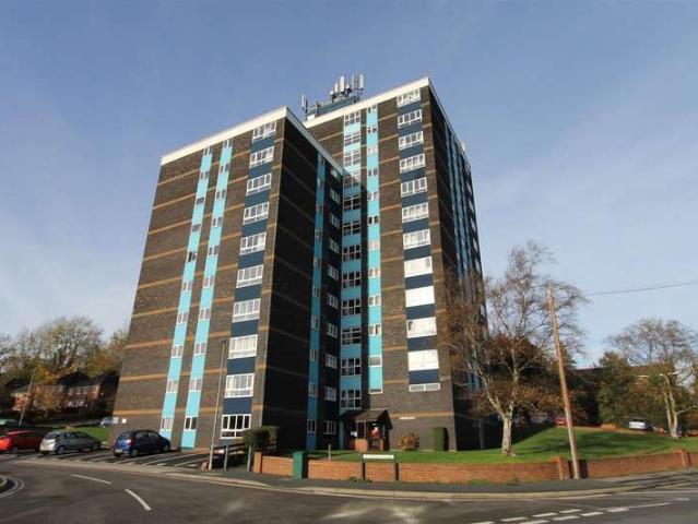 Flat for sale in Hoobrook, Rushock