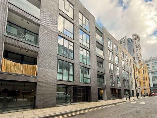 Flat for sale in Hoxton, Greater London