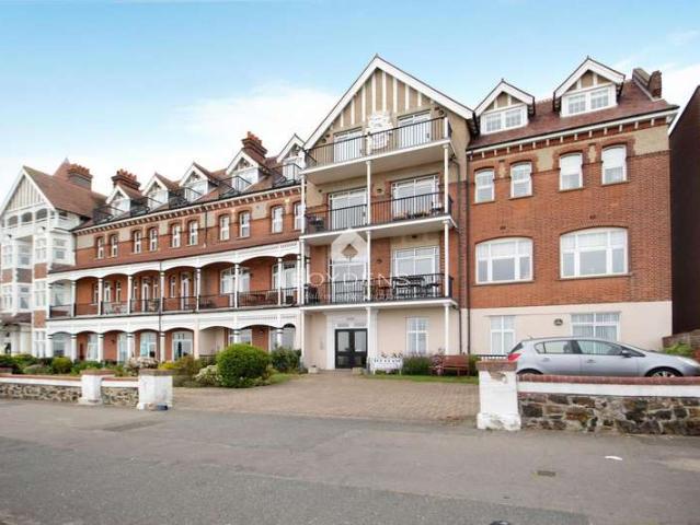 Flat for sale in Frinton and Walton, Dale Hill