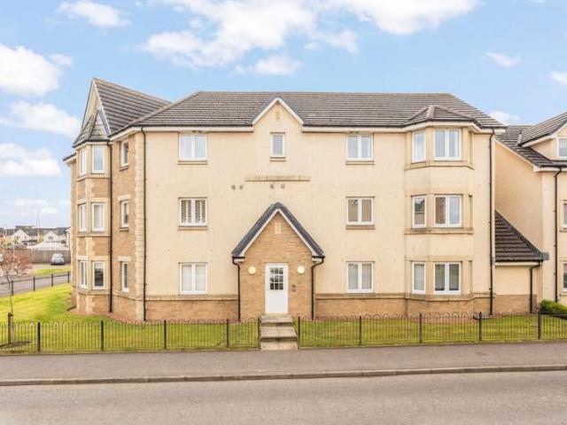 Flat for sale in Bathgate, Scotland