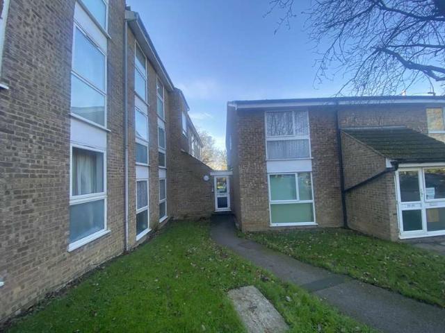 Flat for sale in Five Acres, Hertfordshire