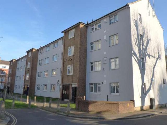 Flat for sale in Bermondsey, Greater London