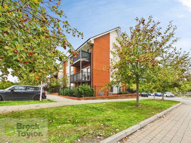 Flat for sale in Walstead, Mid Sussex