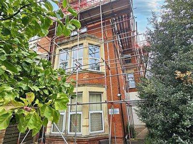 Flat for sale in Phippsville, Northampton