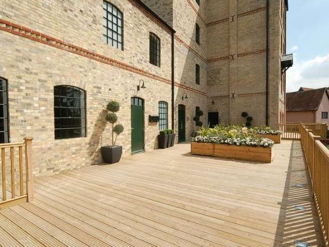 Flat for sale in Chedburgh, Suffolk