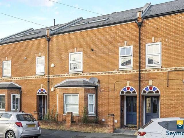 Flat for sale in Charlotteville, Westborough