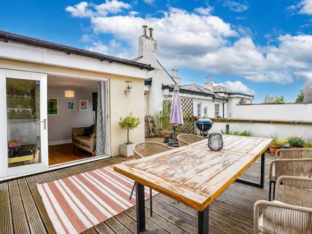 Flat for sale in London Borough of Croydon, Upper Norwood