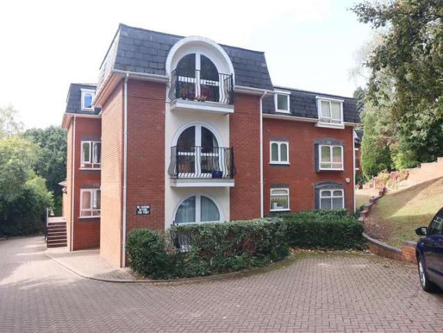 Flat for sale in Comberton, Rushock
