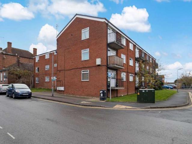 Flat for sale in Forthampton, Worcestershire