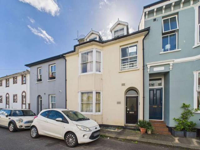 Flat for sale in Fishersgate, West Sussex