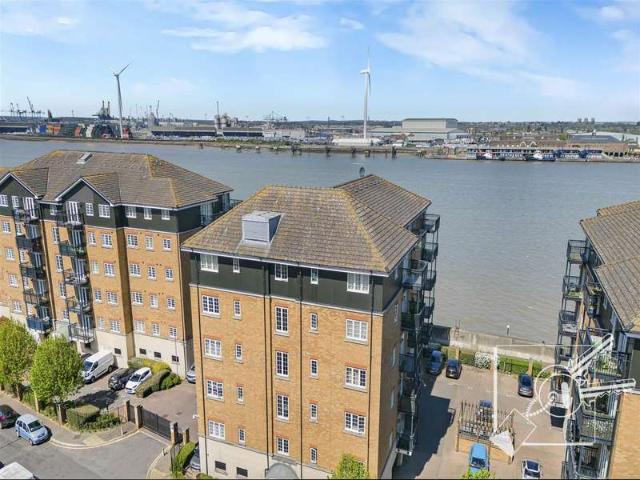 Flat for sale in Hamerton, Kent