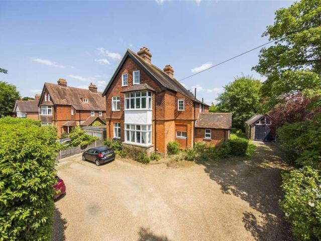 Flat for sale in Sevenoaks, The Butts