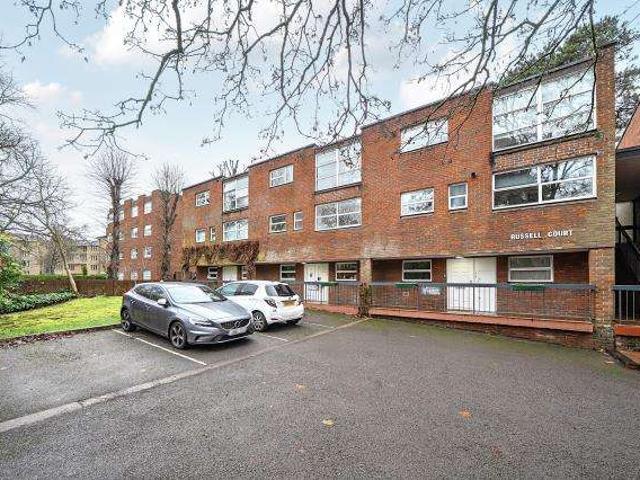 Maisonette for sale in The Slade, Oxfordshire