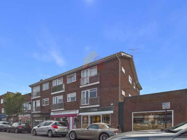 Flat for sale in Frinton and Walton, Dale Hill