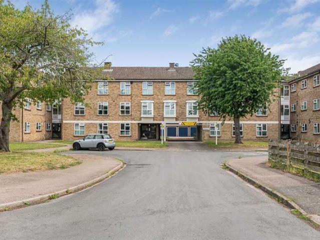 Flat for sale in Colliers End, Hertfordshire