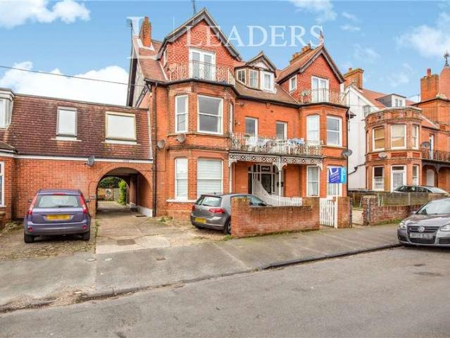 Flat for sale in Walton, Eastbridge