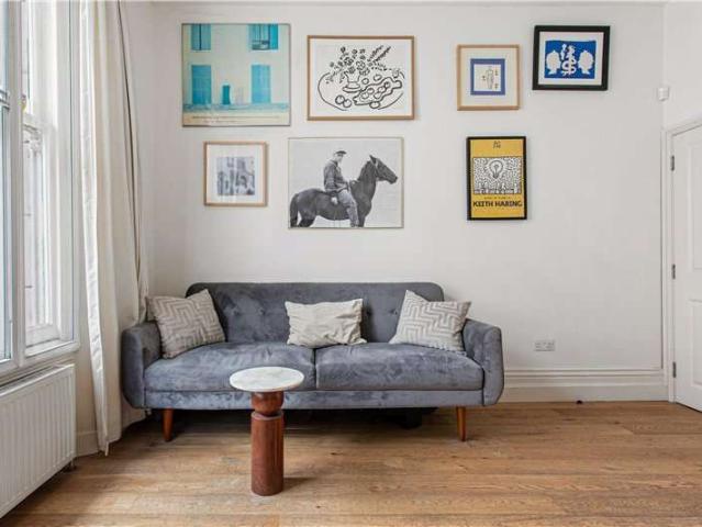 Flat for sale in Brompton, Greater London