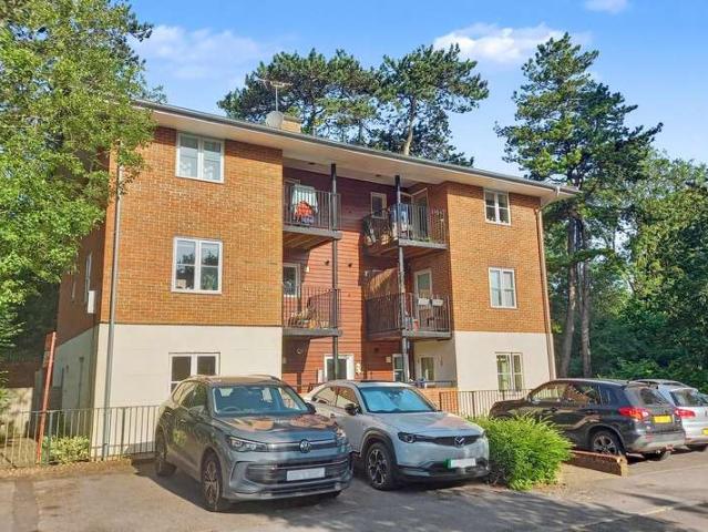 Flat for sale in St Cross, Hampshire
