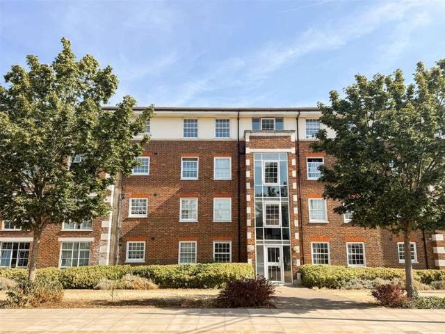 Flat for sale in Glyndon, Plumstead