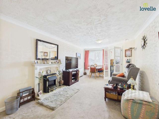 Flat for sale in Ermine East, Brayford