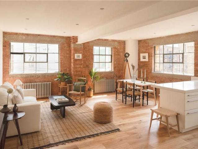 Flat for sale in Bermondsey, Greater London