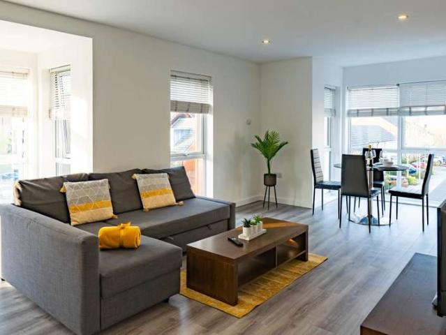 Flat for sale in Whitley, Reading