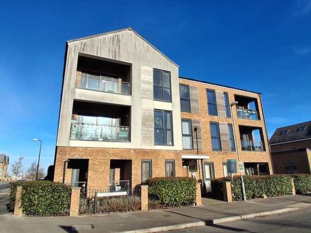 Flat for sale in Locking Parklands, Locking