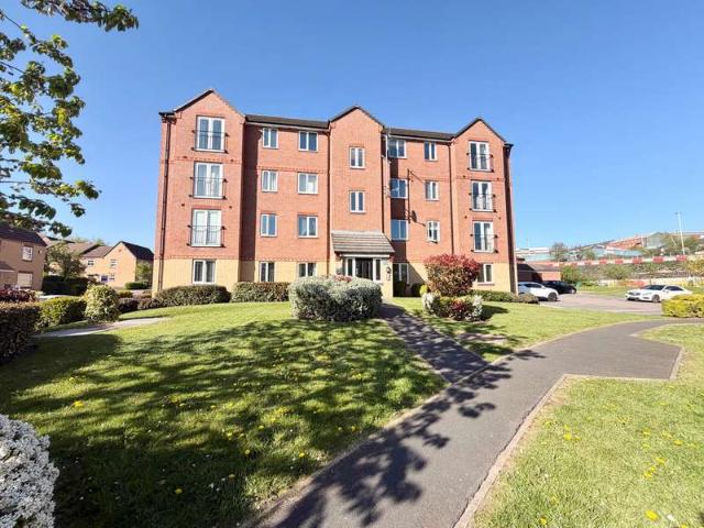 Flat for sale in Dixons Green, West Midlands